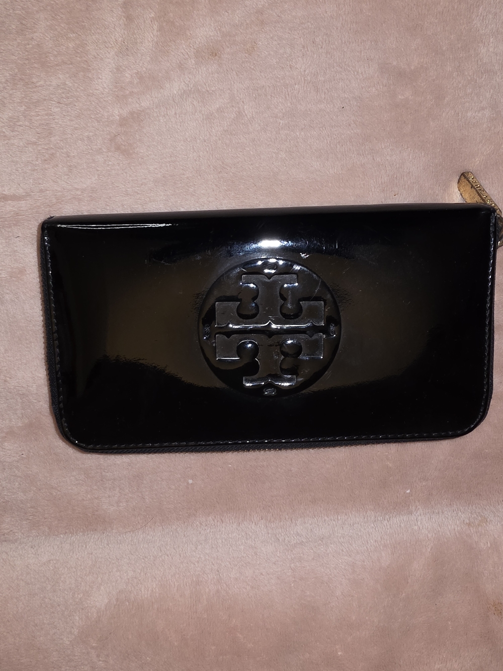 Tory Burch Black Patent Leather Zip Wallet